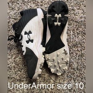 Men’s size 10 UnderArmor baseball cleats